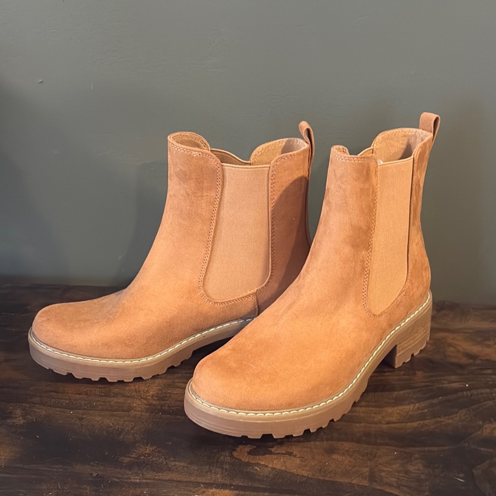 Women's Tan Suede Ankle Boots